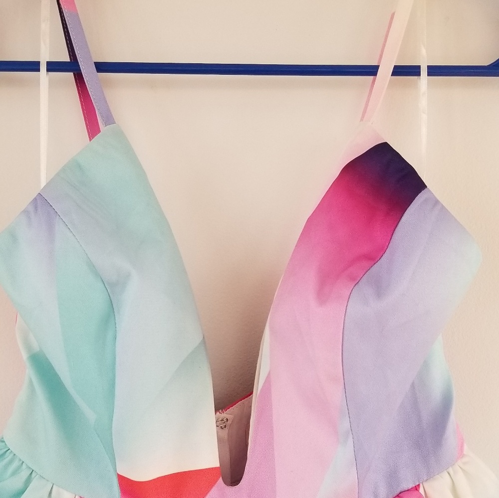 Deep V top